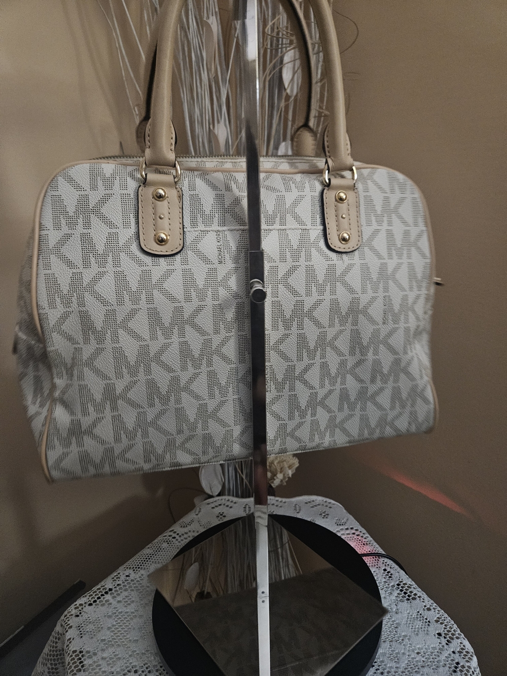 💓💚Womens Michael Kors Beige Logo Lined Handbag Interior - Preowned❤️💘 - Picture 4 of 8